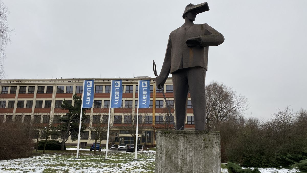 Firmy někdejšího ministra Peciny mohou převzít Liberty Ostrava, schválil ÚOHS